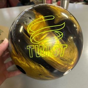 Brunswick Twist Bowling Ball